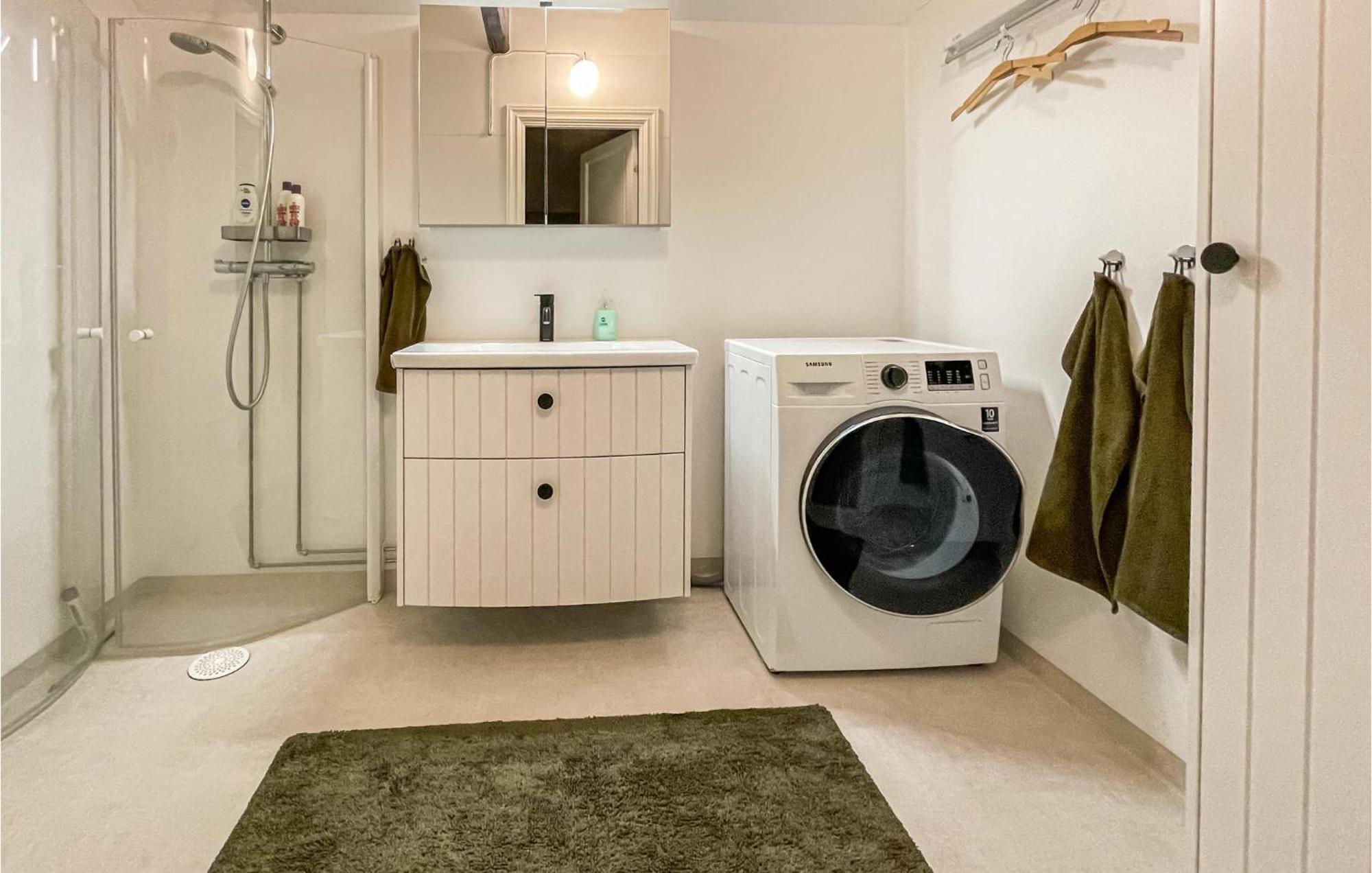 1 Bedroom Lovely Home In Moensteras 外观 照片
